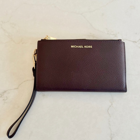NWOT - Michael Kors Adele Double Zip Pebble Leather Wristlet - Picture 2 of 7